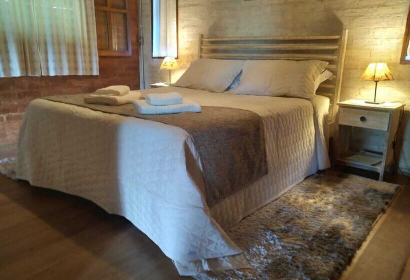 호텔 Pousada Candeias Ltda