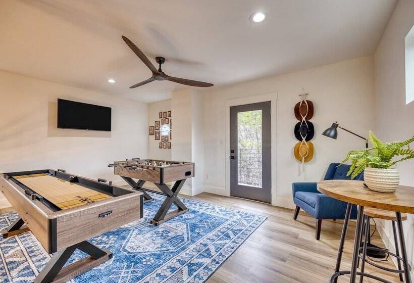 Pool, Hot Tub, Game Room, Fire Pit Luxe & Private 4bdr Maverick By Avantstay