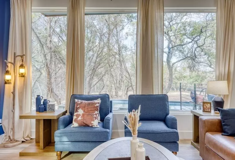 Pool, Hot Tub, Game Room, Fire Pit Luxe & Private 4bdr Maverick By Avantstay