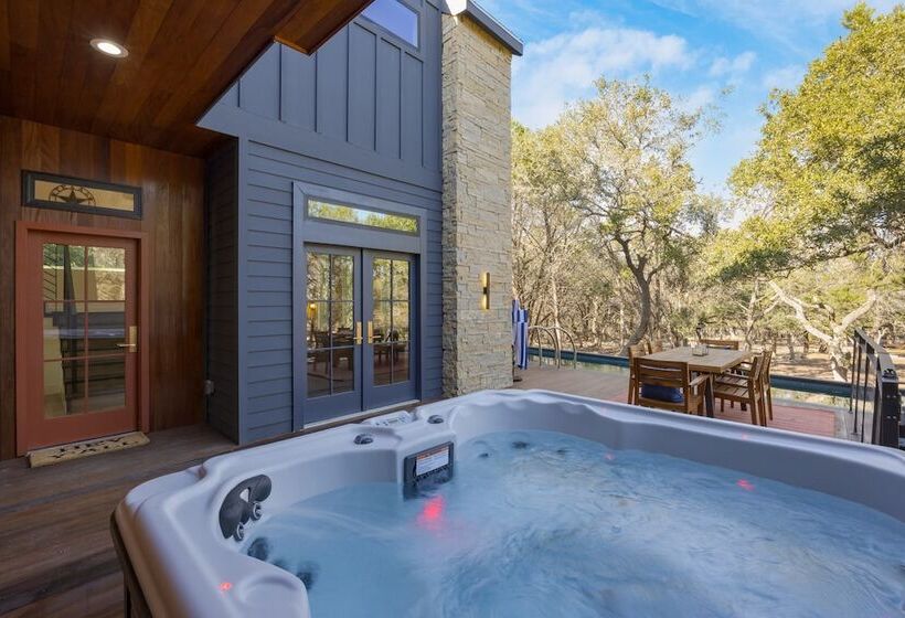 Pool, Hot Tub, Game Room, Fire Pit Luxe & Private 4bdr Maverick By Avantstay