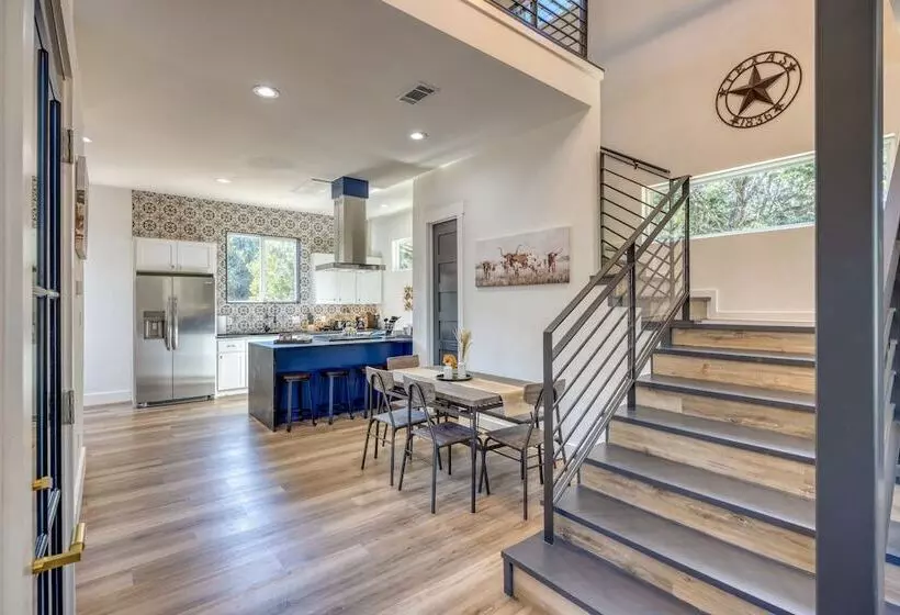 Pool, Hot Tub, Game Room, Fire Pit Luxe & Private 4bdr Maverick By Avantstay