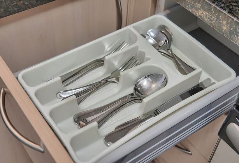 Modern Bay View With Free Parking