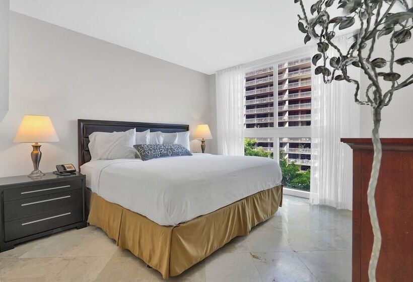 Modern Bay View With Free Parking