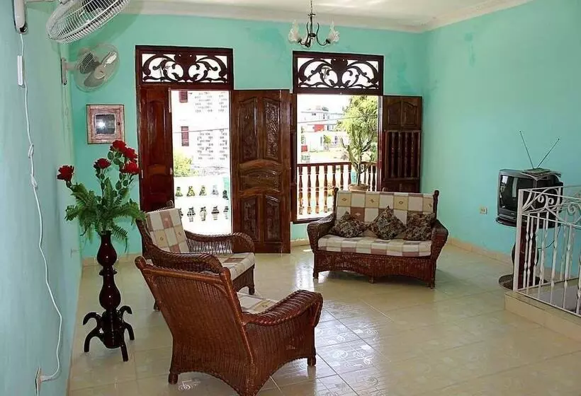 ペンション Hostal La Fruta Trinidad