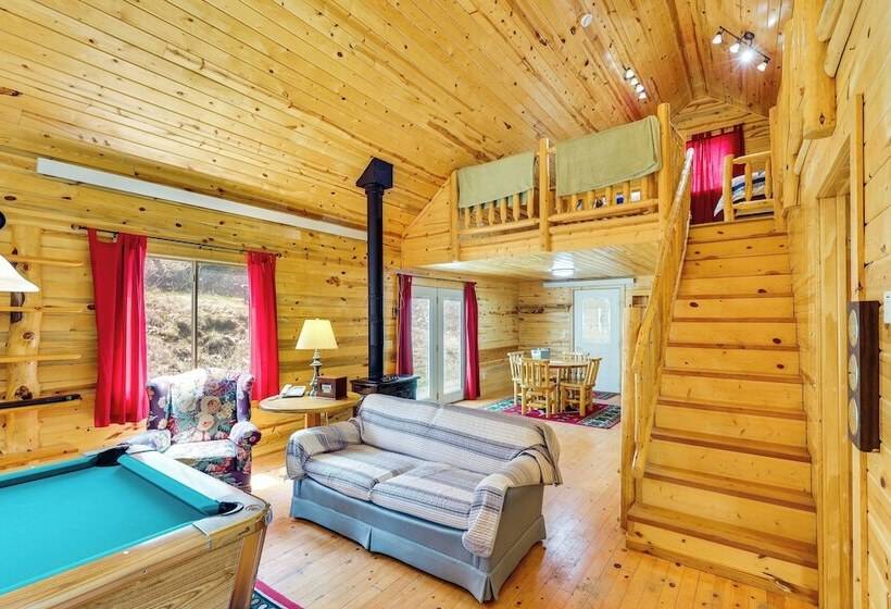 Hike, Unwind & Bring Your Pet: Deadwood Cabin!