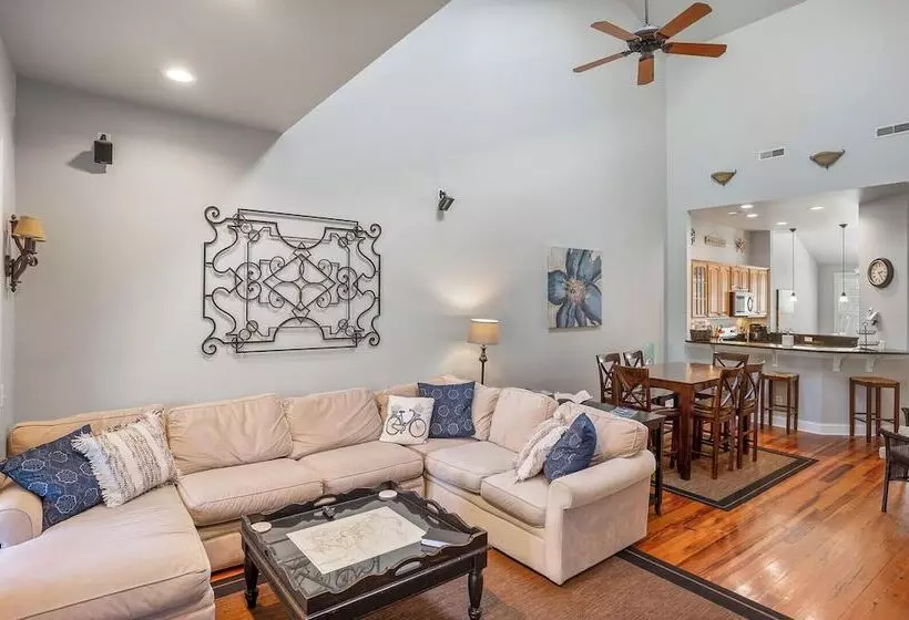 Lomakeskus 415 Wahoo Dr