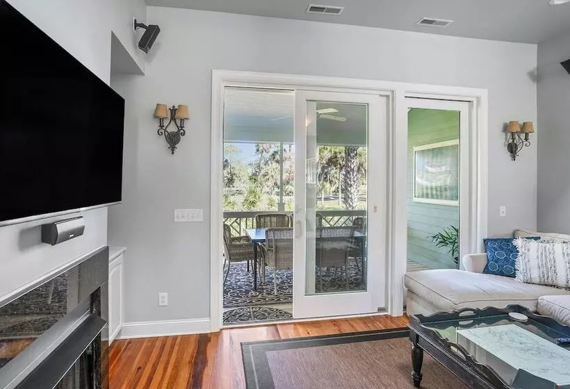 Lomakeskus 415 Wahoo Dr