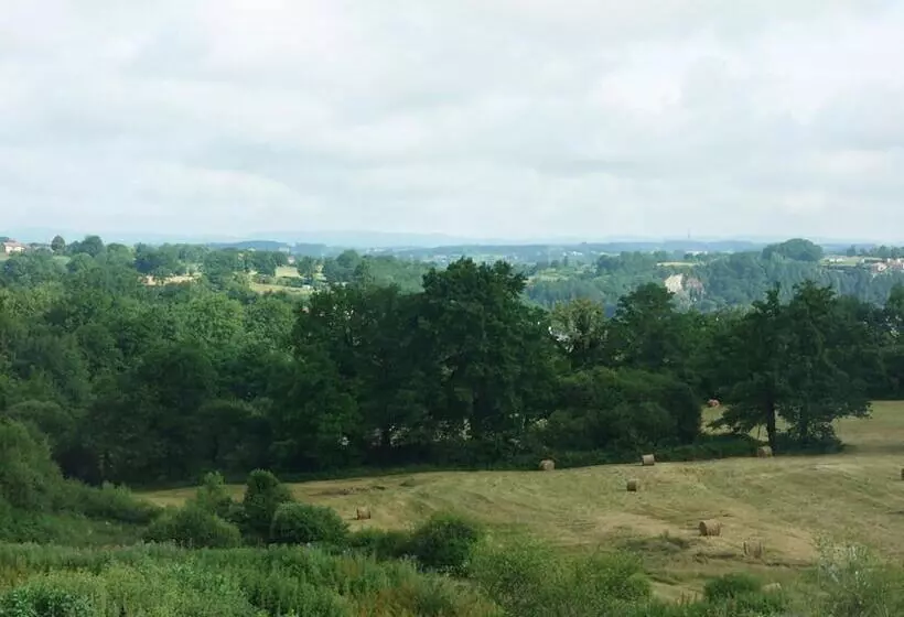 Spacious Cottage In Limousin With Private Pool