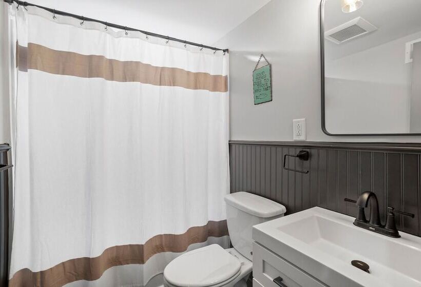 The Breck By Avantstay Modern 6bdr Cabin W/ Hot Tub & Game Room