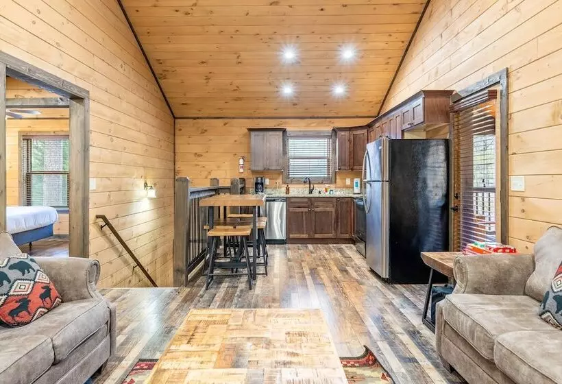 The Wacky Woodpecker By Avantstay Game Room, Private Hot Tub, & Pool Access!