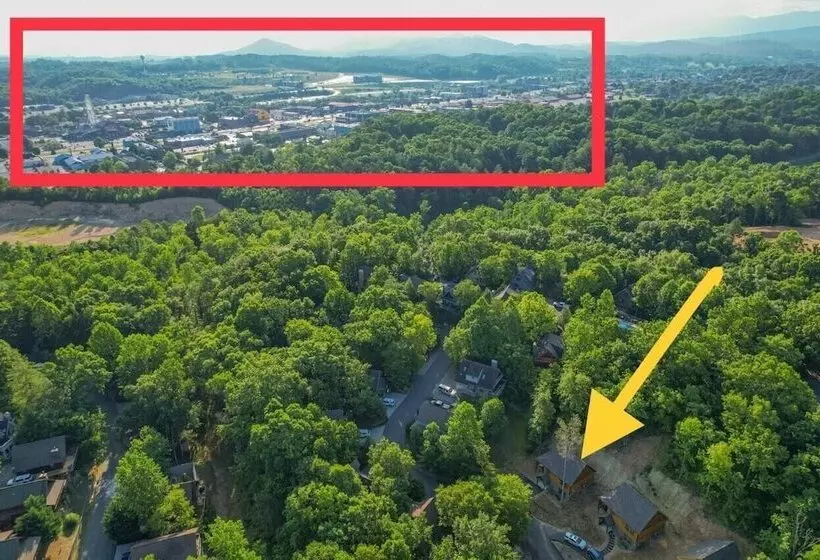 The Wacky Woodpecker By Avantstay Game Room, Private Hot Tub, & Pool Access!