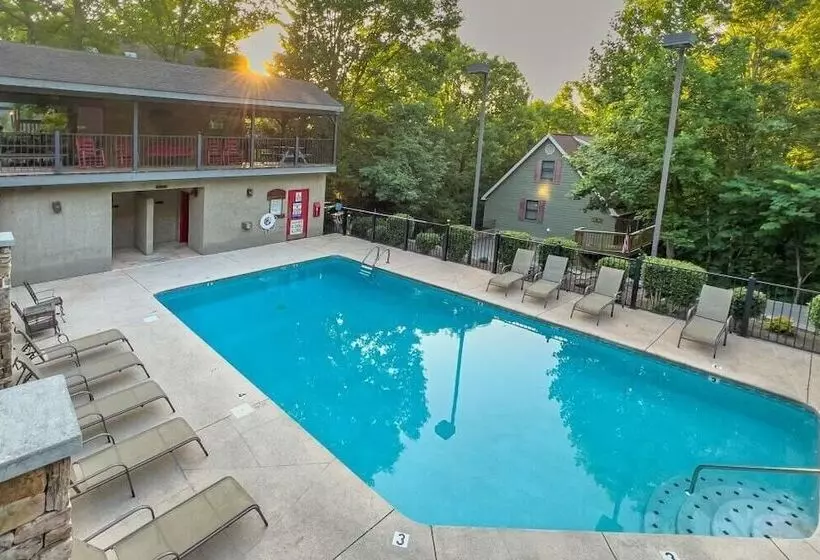 The Wacky Woodpecker By Avantstay Game Room, Private Hot Tub, & Pool Access!