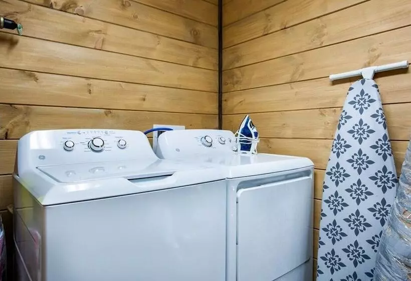 The Wacky Woodpecker By Avantstay Game Room, Private Hot Tub, & Pool Access!