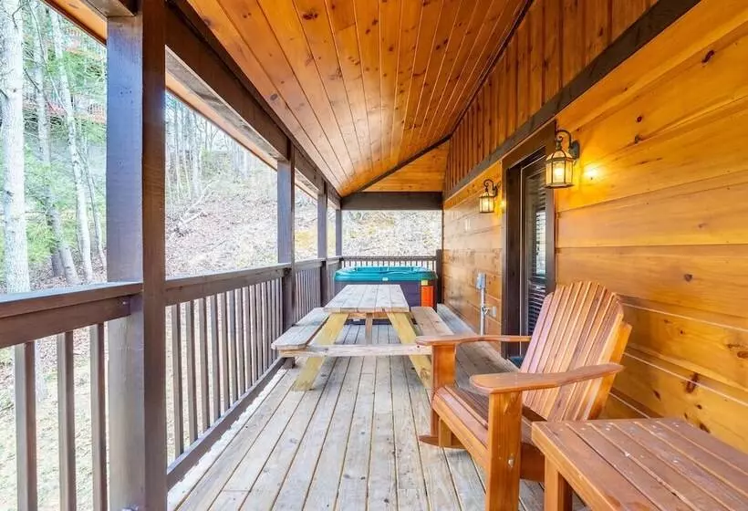 The Wacky Woodpecker By Avantstay Game Room, Private Hot Tub, & Pool Access!