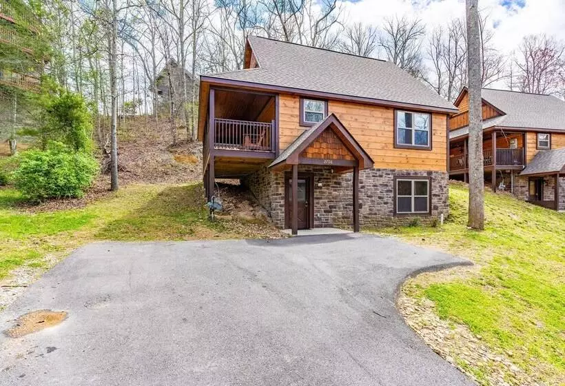The Wacky Woodpecker By Avantstay Game Room, Private Hot Tub, & Pool Access!