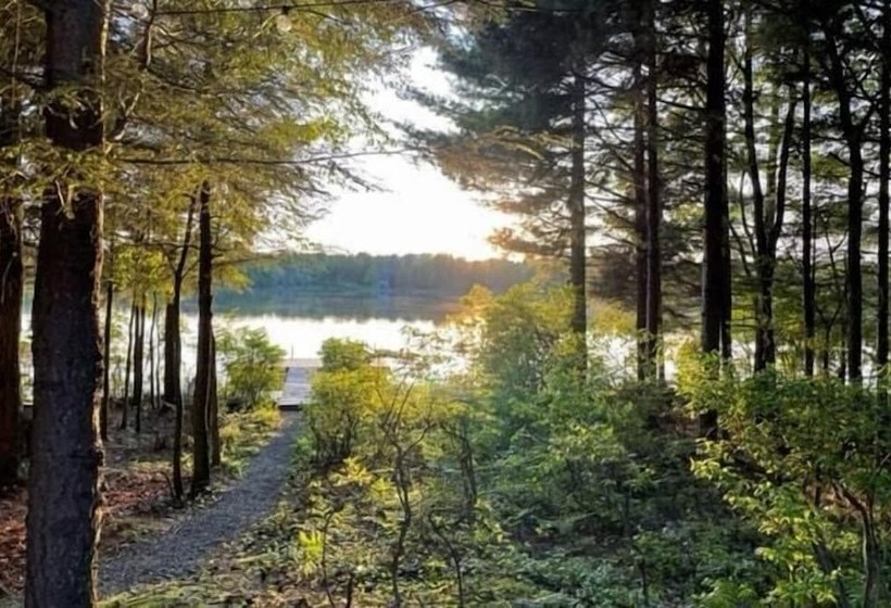 Tranquil Waterside By Avantstay Lakefront + Dock, Game Room, Views