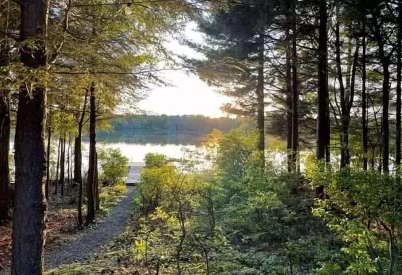 Tranquil Waterside By Avantstay Lakefront + Dock, Game Room, Views