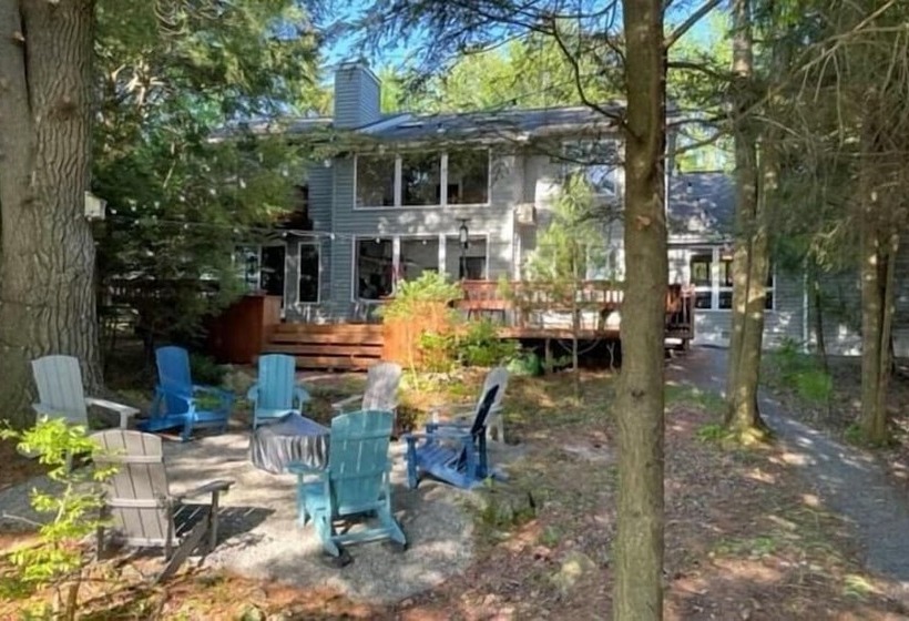 Tranquil Waterside By Avantstay Lakefront + Dock, Game Room, Views