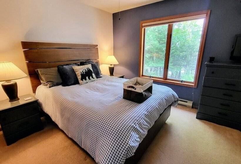 Tranquil Waterside By Avantstay Lakefront + Dock, Game Room, Views