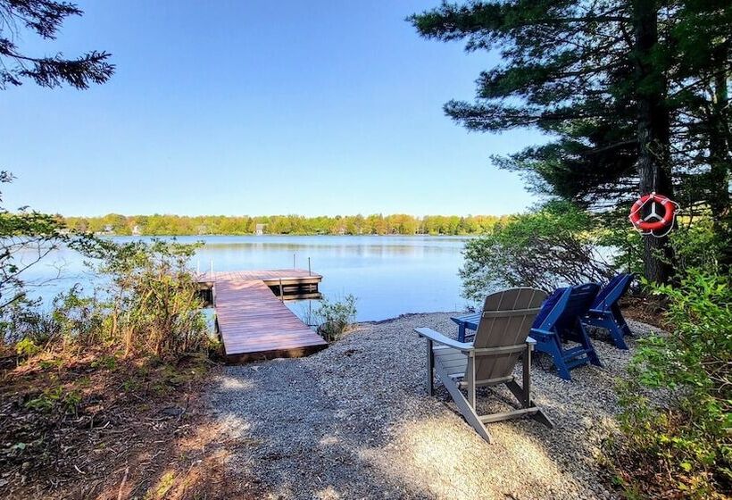 Tranquil Waterside By Avantstay Lakefront + Dock, Game Room, Views