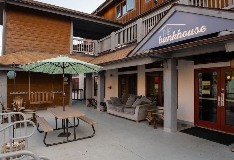 ユースホステル The Bunkhouse