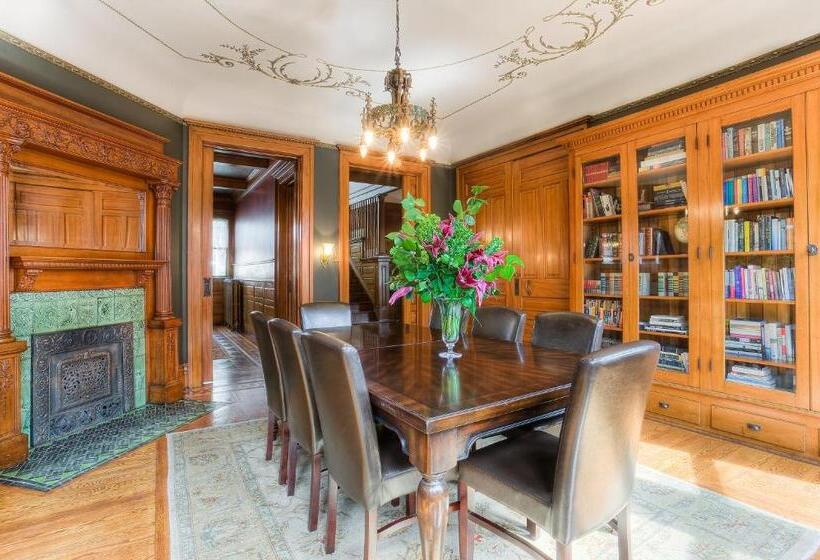 민박 Market Street Inn