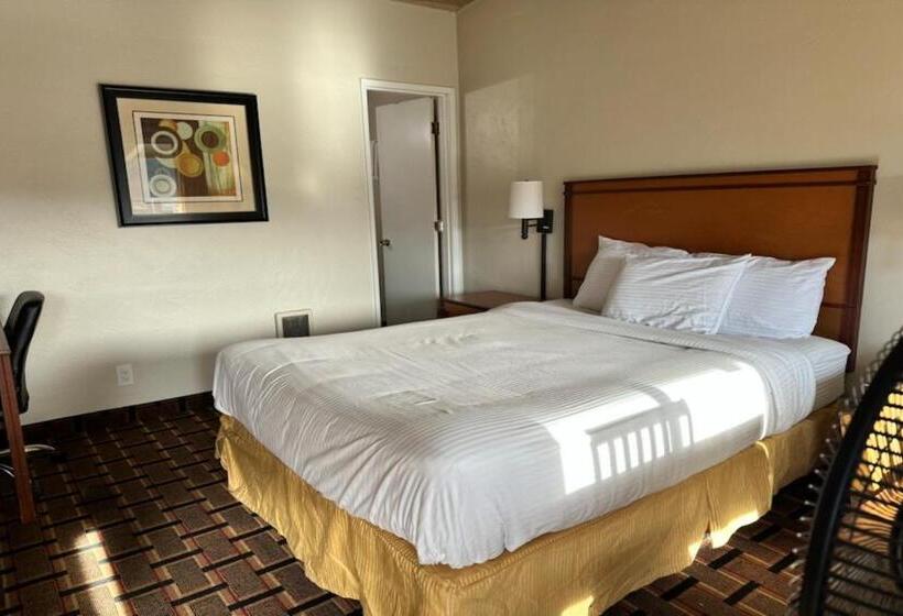 Отель Anchor Bay Inn Near Winchester Bay