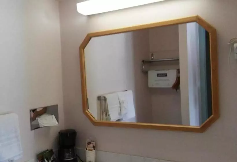 Hotelli Budget Inn Sterling