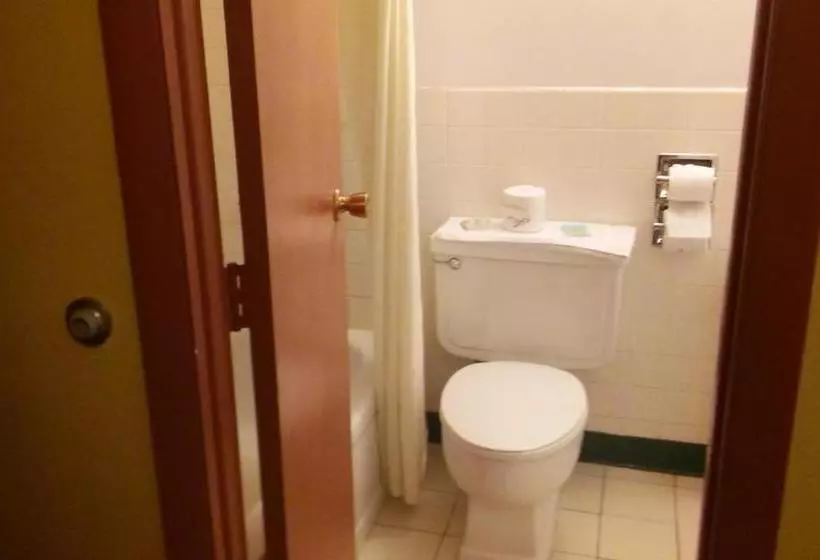 Hotelli Budget Inn Sterling