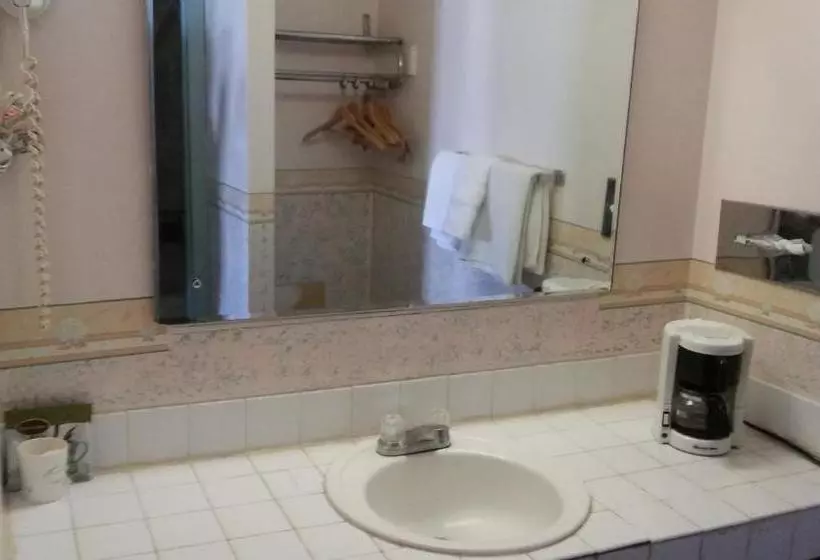 Hotelli Budget Inn Sterling