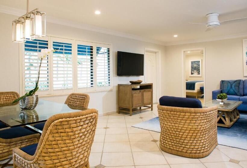 فندق High Noon Beach Resort