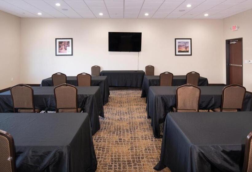 Отель Home Away Kitchen Suites Enid