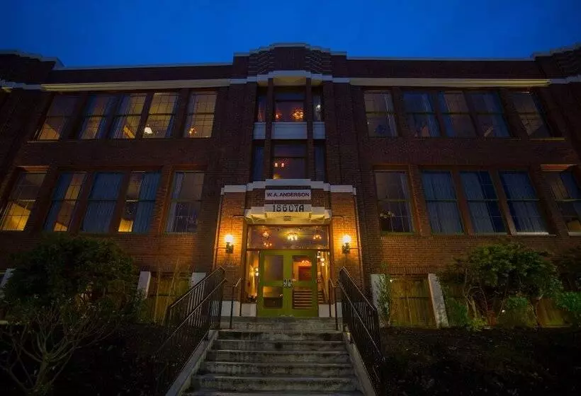 ホテル Mcmenamins Anderson School