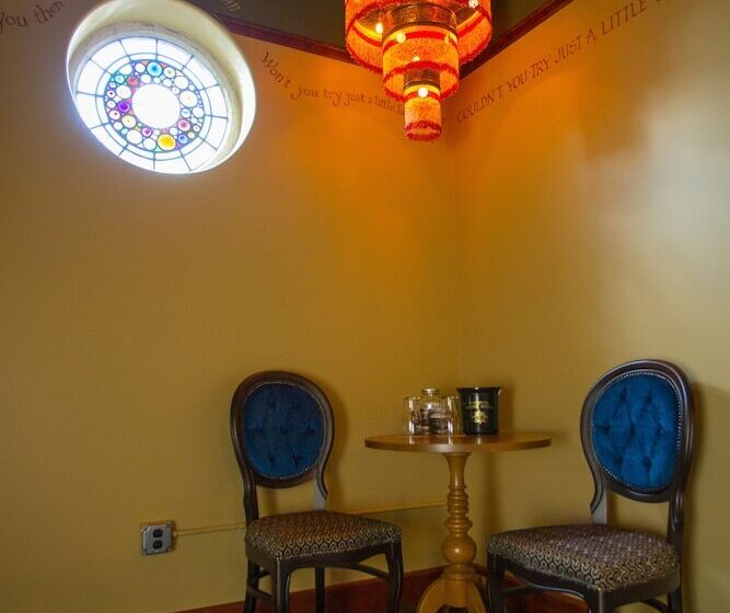 Hotel Mcmenamins Anderson School