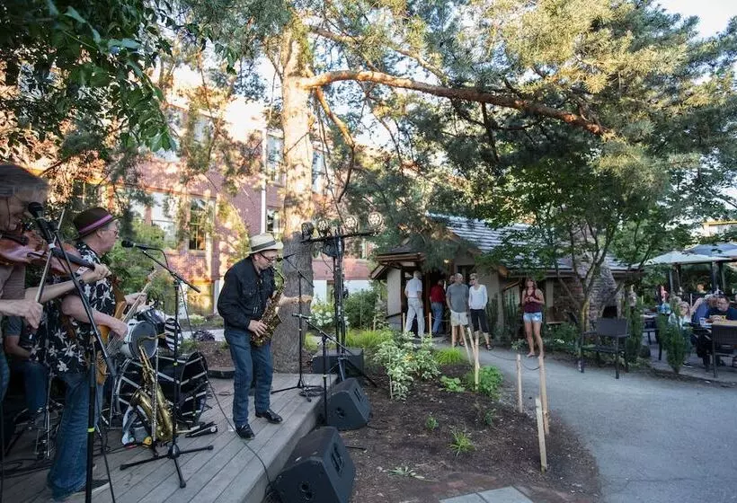 ホテル Mcmenamins Anderson School