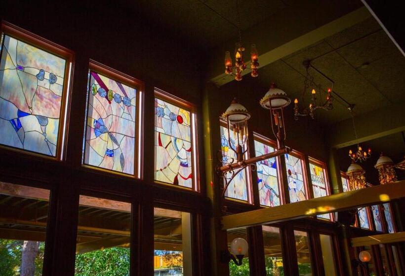 Hotel Mcmenamins Anderson School