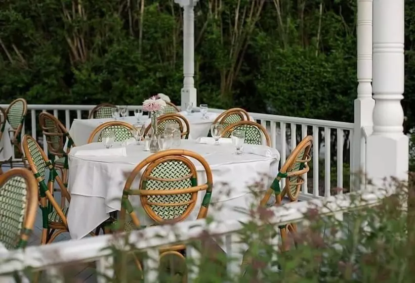 ホテル Shelter Island House