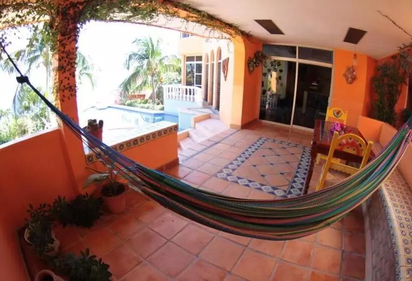 Hotelli Villa Tropical