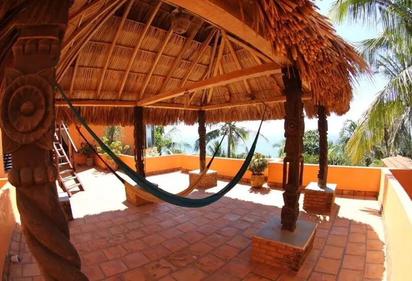 Hotelli Villa Tropical