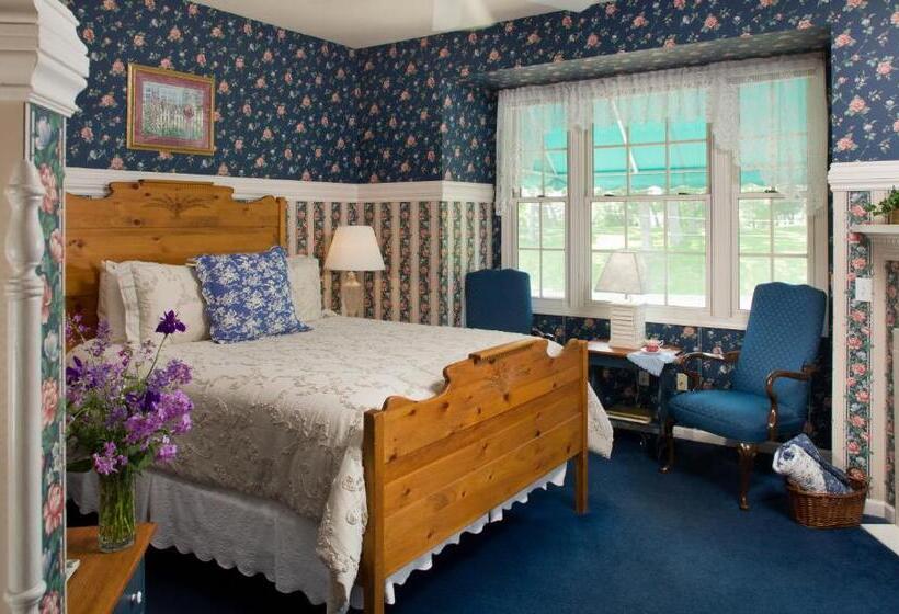 Inn At The Park Bed And Breakfast