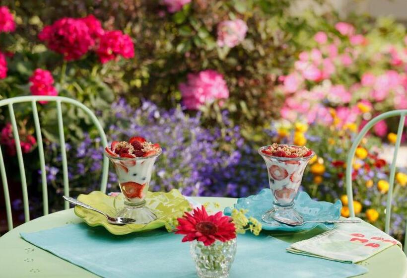 Inn At The Park Bed And Breakfast