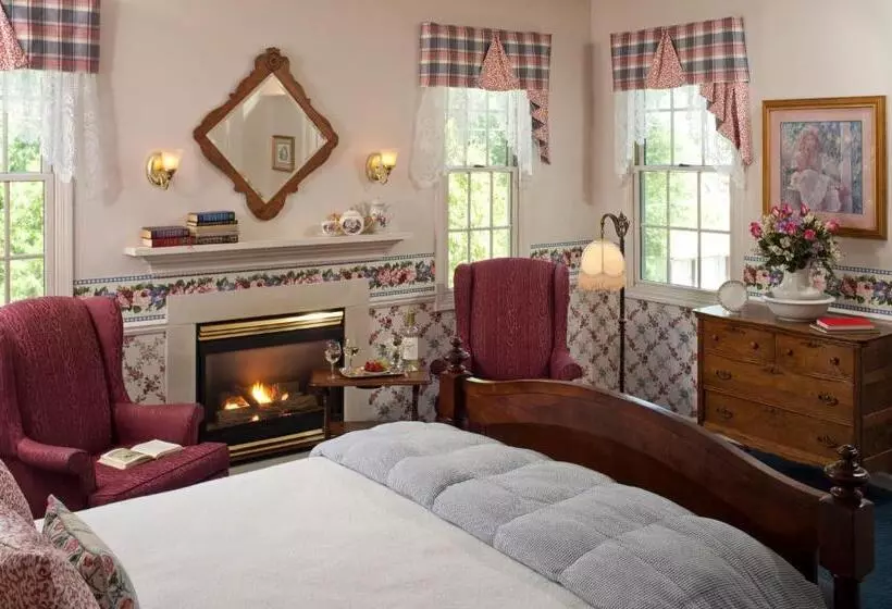 Inn At The Park Bed And Breakfast