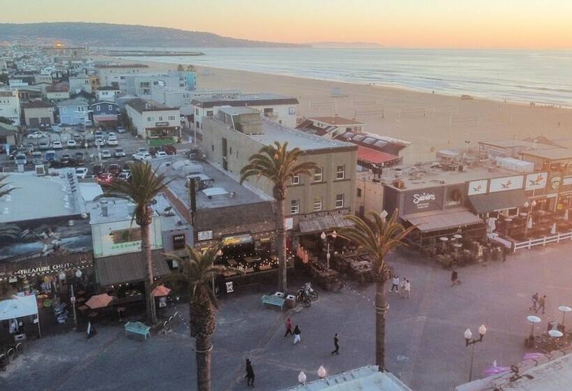 Ith Los Angeles Beach Hostel