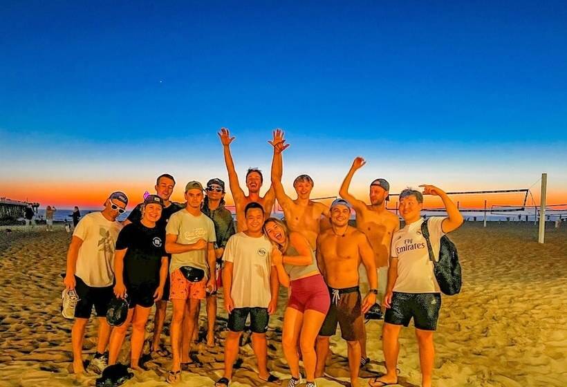 Ith Los Angeles Beach Hostel