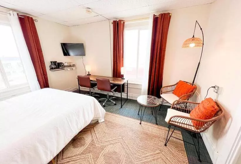 Ith Los Angeles Beach Hostel