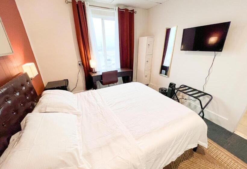 Ith Los Angeles Beach Hostel