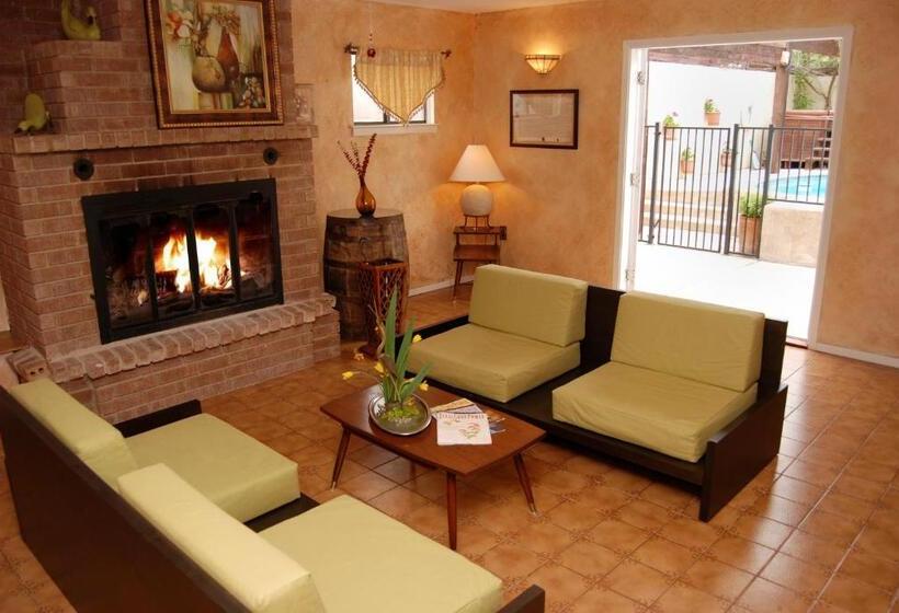 Lakehouse Bed And Breakfast