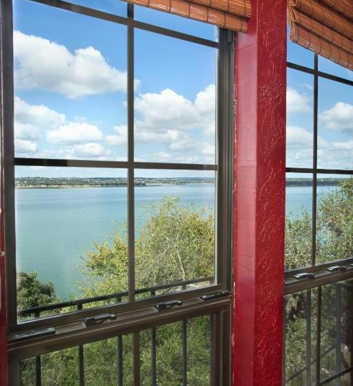 Lakehouse Bed And Breakfast