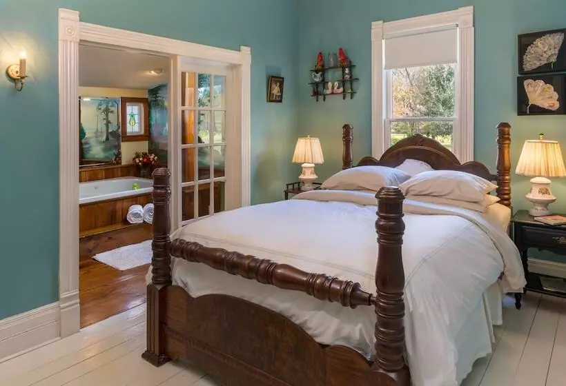 Maison D'memoire Bed & Breakfast Cottages