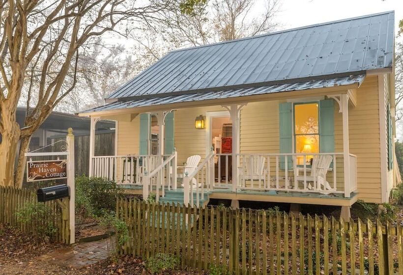 Maison D'memoire Bed & Breakfast Cottages